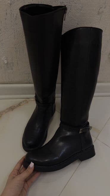 1 dəfə geyinilib trendyoldan alinib 63 azn e 37 razmer