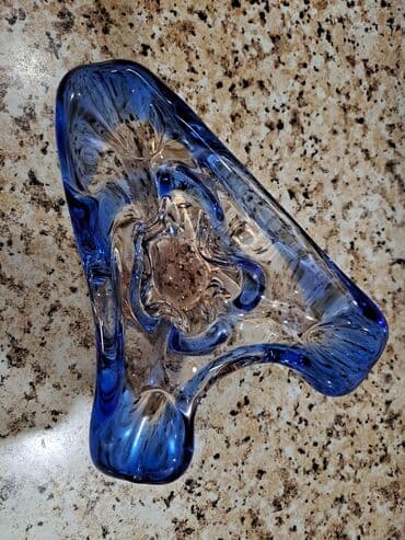 məxmər gülü: Bir vaza, Xrustal — 2