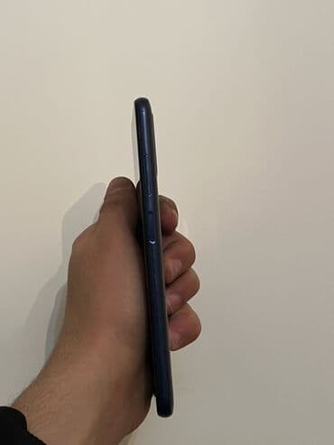 mini telfonlar: Salam. Telefon gorsendiyi kimi ideal veziyyetdedir. 32 GB yaddaşı var — 4