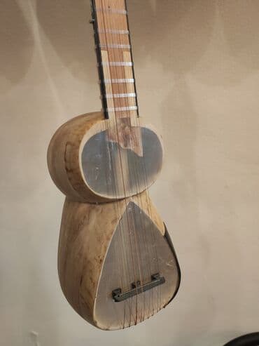 qara tut: Şagird tar Cövdə:Tut ağacı Qol:Qoz ağacı Uzunluq:79 sm Dərinlik:13 — 4