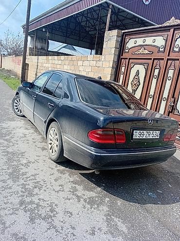 Mercedes-Benz E-Class: 0.2 l | 1997 il Sedan
