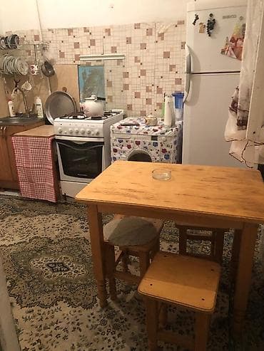 bileceri ev kiraye: Sumqayıtda, 18-ci mikrorayonda 4 otaqlı mənzil satılır! ​Otaq sayı: 4 — 6