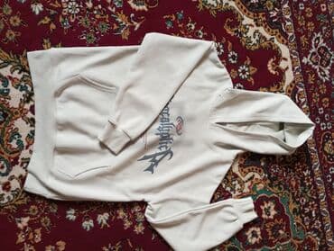 детские спортивные костюмы с капюшоном: Açıq krem rəngli kapüşonlu svitşot. - Öndə iri “kanguru” tipli cib - — 1