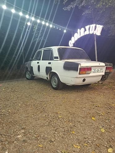 mercedes stop 2000: VAZ 2107 sedan - Kuzov: klassik sedan, ağ rəng üzərində qara/boz — 4