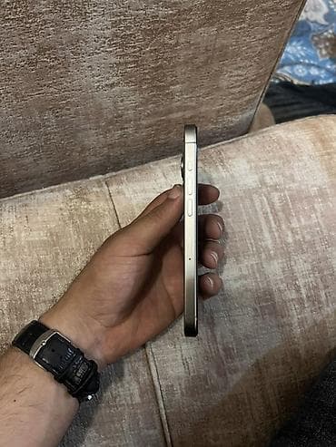 hyperx cloud alpha s: IPhone 15 Pro — 4