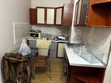 4 otaqlı ev: 28 may metrosuna yaxin şərq bazarina yaxin 16 mertebeli binanın 4-cu — 9