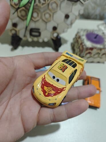 sundjer bob igracke: “Cars” (Maşınlar) animasiya filmindən ilhamlanan metal oyuncaq maşın — 2