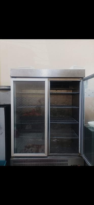 Yeni kimi ət vitrin soyuducusu,təmiz turkundu,cox az islənib.Qiymət