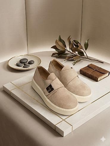 Bej rəngli qadın slip-on krossovkalar - Material: yumşaq süet üst