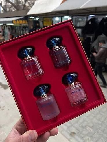 Личные вещи: Məhsul: Mystical ətir dəsti – 4 ədəd mini flakon Xüsusiyyətlər: - — 1