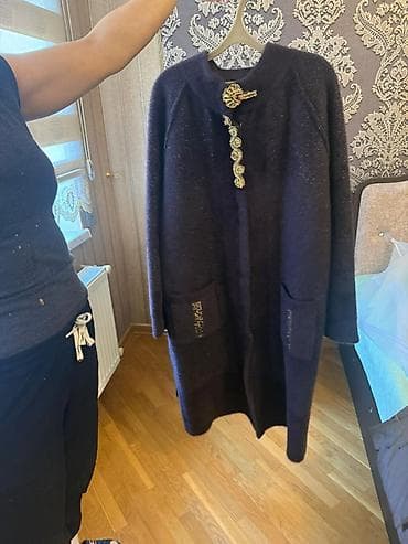 desd paltarlar: Ölçüləri : ( 52 - 54 ) çox az geyinilib şəkillərdən göründüyü kimi çox — 5