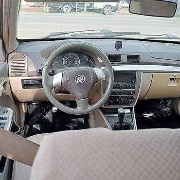 turbo az islenmis avtomobiller: LIFAN Breez (520): 1.6 l | Sedan — 5