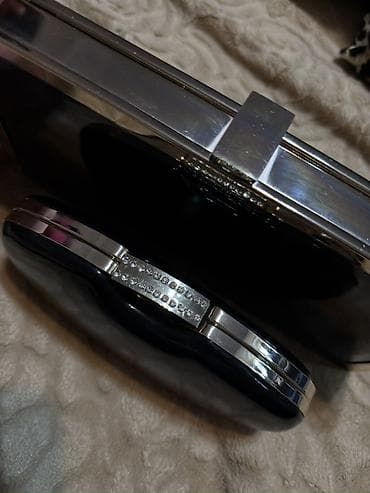 charles keith canta: Her biri 15 azn alinib 200 azn 2-3 defe istifade edilib çox — 2