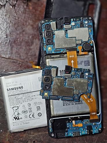 galaxy s11: Samsung A50 2 eded plata. batareya. tam orginal ustden cixma ekranlari — 1