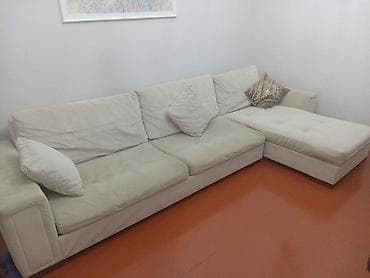Bej rəngli L formalı künc divanı - Rəng: açıq bej/krem - Qol dayaqlı