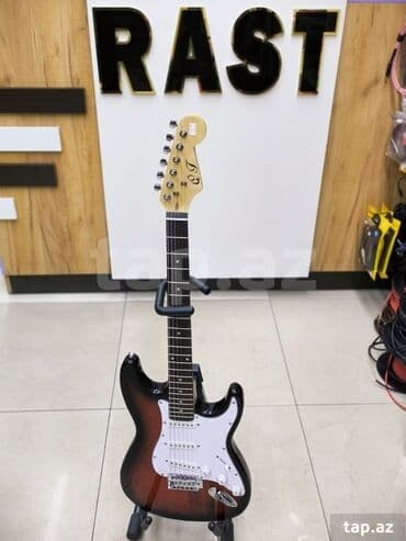 Musiqi alətləri: Elektron gitara, 6 sim, Yeni, Ünvandan götürmə — 1