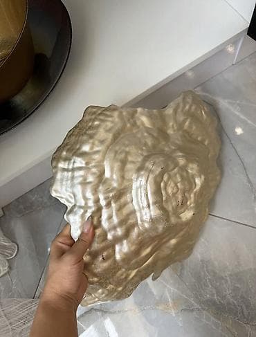 plastik qapi islenmis: Qızılı aksentli dekorativ qab-qacaq və serve parçaları dəsti - — 3