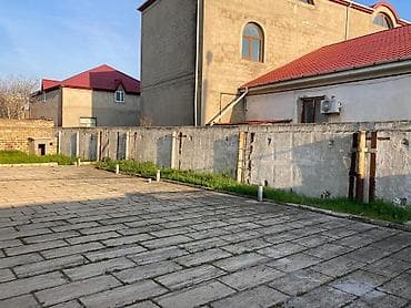 ucarda ucuz evler: Həyətyanı sahə / 4 sot həyət satılır 1 sotu 28 min Manat - — 1