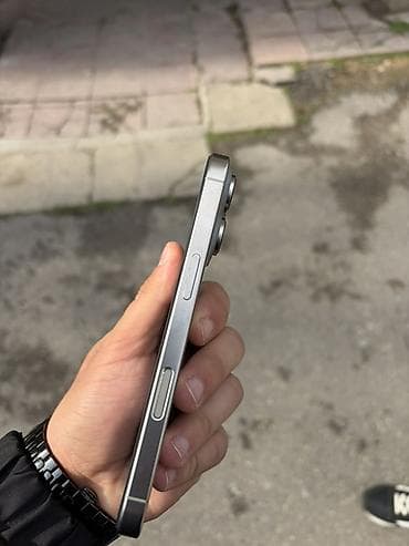 iphone 12 mini satilir: IPhone 16 Pro, 128 GB, Gümüşü, Face ID — 3