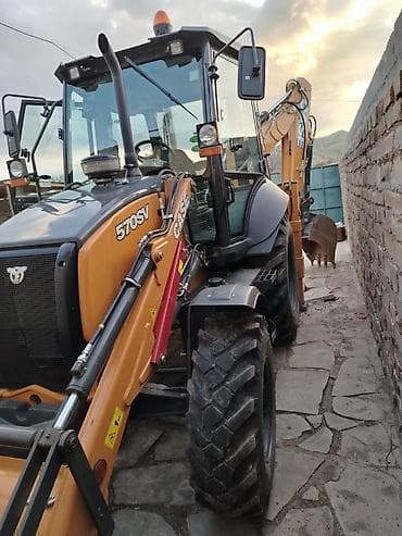 CASE 570SV ekskavator-yükləyici