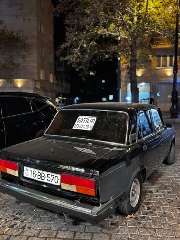 teker yazilari: Model: Lada 2107 Kuzov: sedan, qara rəng Dövlət nömrə nişanı — 5