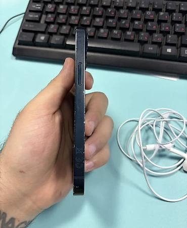 ayfon 13 sadə: IPhone 13 mini, Göy, Face ID — 3