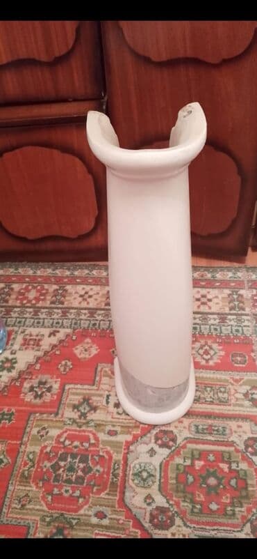 gul sekilleri ve adlari: Bir vaza, Keramika — 1