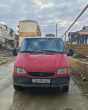 land cruiser disk: Yükdaşıma üçün praktik miniven - Korpus: qırmızı rəngli, geniş ön — 1