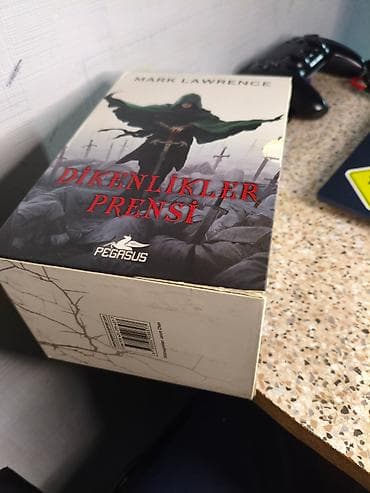 pullar: Kitab Seti. Mark Lawrance - Parçalanmış İmparatorluk" Seriyası. Hər üç — 2