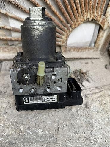 su daciki: Toyota ABS nasos bloku (hidravlik modul + idarəetmə beyni) - Brend — 2