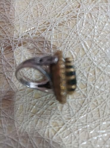 qizil alan: Zərgərlik üzüyü. Gümüş uzk - Böyük damla formalı yaşıl daşlı dizayn — 5