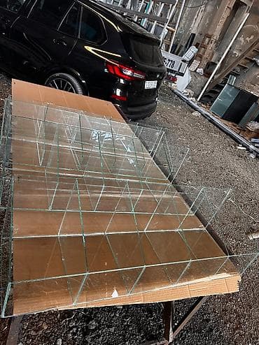 Полочные витрины: Другое оборудование для магазинов — 1