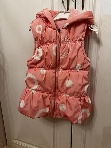 qız paltar: Uşaq üçün qolsuz jilet. Eyni olcude 2eded satilir. Cutu 10 azn. - — 1