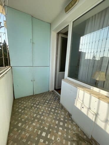 купить квартиру в баку азербайджан: Bakı, Neft Daşları qəs., 3 otaqlı, Köhnə tikili, m. Qara Qarayev, 65 kv. m — 15