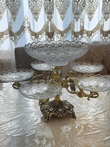 sevgililer günü: Zərif masa mərkəzliyi – 6 qablı meyvə və şirniyyat stendi - Material — 1