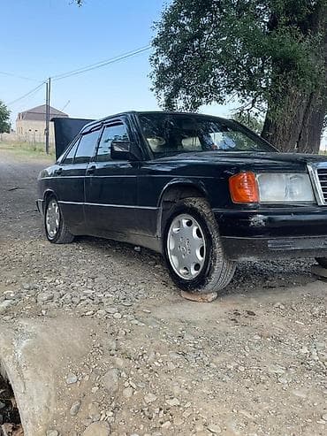 turbo az islenmis avtomobiller: Mercedes-Benz 190 (W201) sedan — qara rəng, 4 qapı. Texniki və dizayn — 10