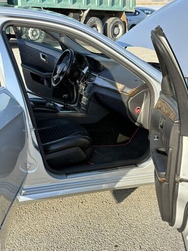 фольксваген тигуан 2 0: Mercedes-Benz E 220: 2.2 л | 2011 г. Седан — 12