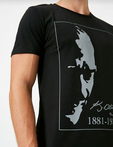 Yeni fudbolka. S, M razmere gedir. Koton firmasi lalafo.az -da Yeni fudbolka. S, M razmere gedir. Koton firmasi