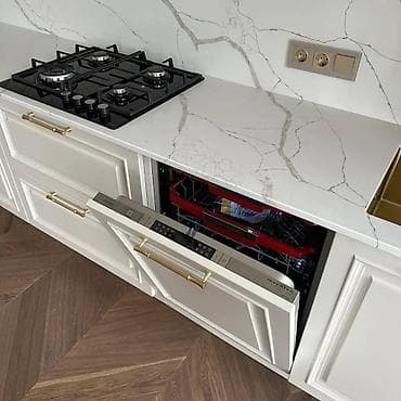 Sifarişlə ofis mebeli: Sifarişlə mətbəx dəsti, Özü çəkən petlələr, Mat laminat, Kredit yoxdur, Pulsuz çatdırılma — 3