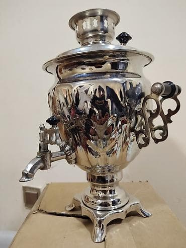 samovar suvenir: Elektrik samovar – klassik rus üslubunda, xrom-parlaq metal gövdə ilə — 3