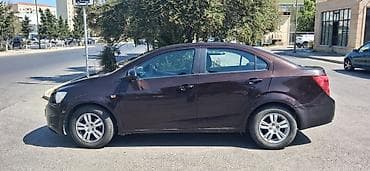 Chevrolet Aveo: 1.4 l | 2012 il 96482 km Sedan