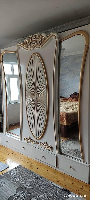 3 eded xoncali taxda qapi lazimdir: 3 qapılı, Güzgülü, Ağ, Digər material, Kupe, Düz dolab — 1