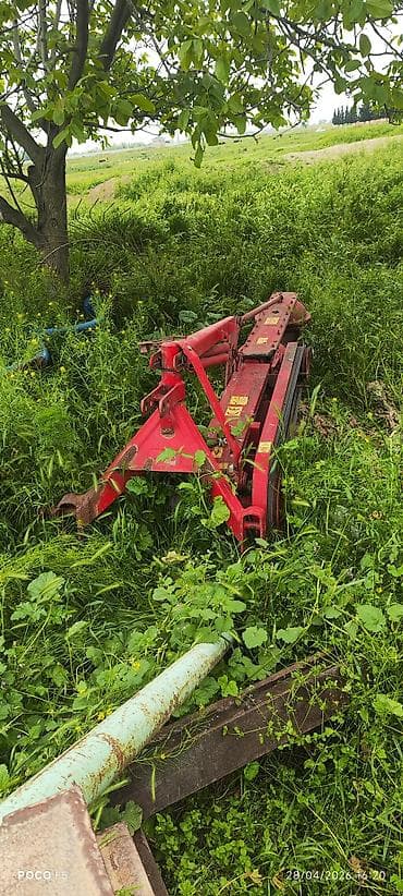 tap.az ot bağlayan: Məhsul: Kənd təsərrüfatı üçün qoşqu avadanlıqları (2 ədəd) 1) Qırmızı — 1