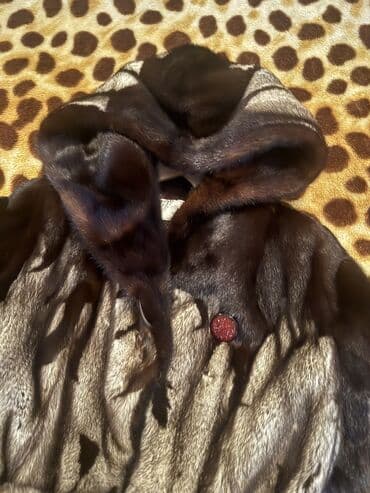 Digər qadın geyimləri: Yeni shuba! Olcu S-M ucundur, 2500 e alinib, 450azn satilir — 5