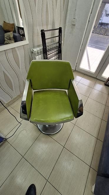 monika berde: Bərbər mebili və kreslolar — 3