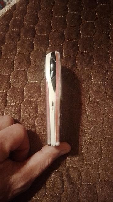 nokia 3310 f: Nokia 1, rəng - Qırmızı, Düyməli — 3