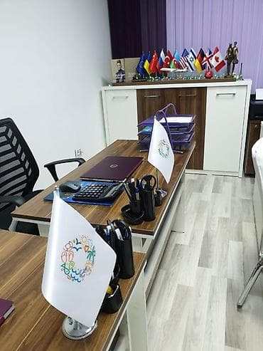 mida kiraye: Altes Plazada 1 otaqlı ofis (35 kv.m) icarəyə verilir. Ofis təmirlidir — 3