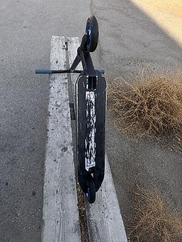 bas gitara: Playlife stunt/şou skuter. Almaniya istehsalı. GoSport dükanından — 5