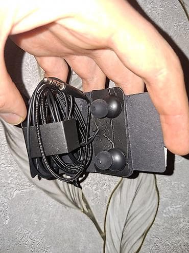 sağ qulaqda ses: Yeni Simli Qulaqcıqlar, Akg, rəng - Qara — 1