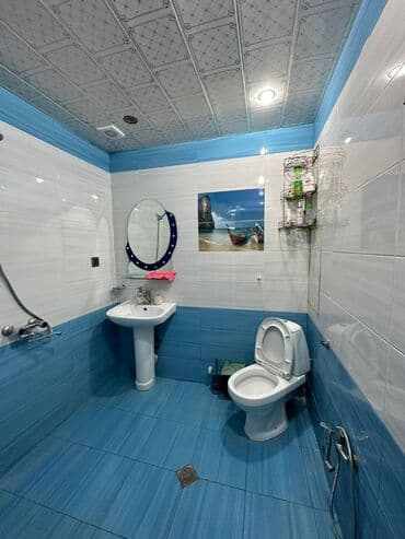 evler bineqedide: Köhnə şəkildi çılçıraq (lüstür) var. Ev tam doludu butun eşıyalar var — 2